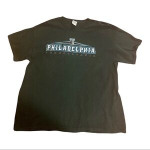 𝅺GENTLY Used Green Philadelphia /Liberty Bell T-shirt 100% Cotton Preshrunk